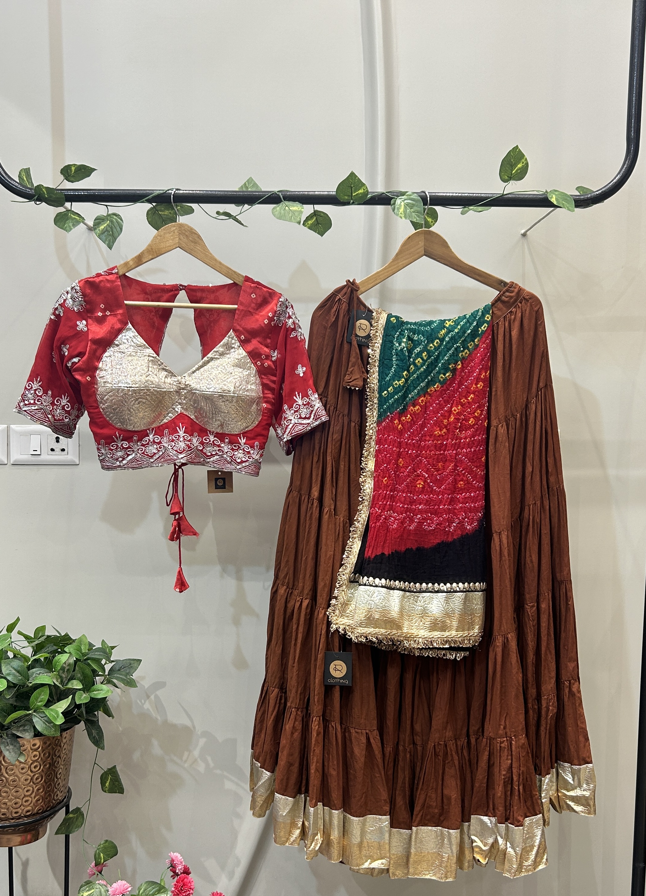 BROWN & RED